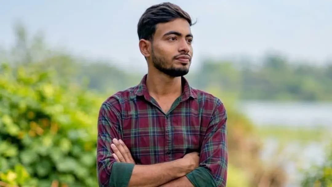 বাদাম আনতে গিয়ে বজ্রপাতে প্রাণ গেল যুবকের