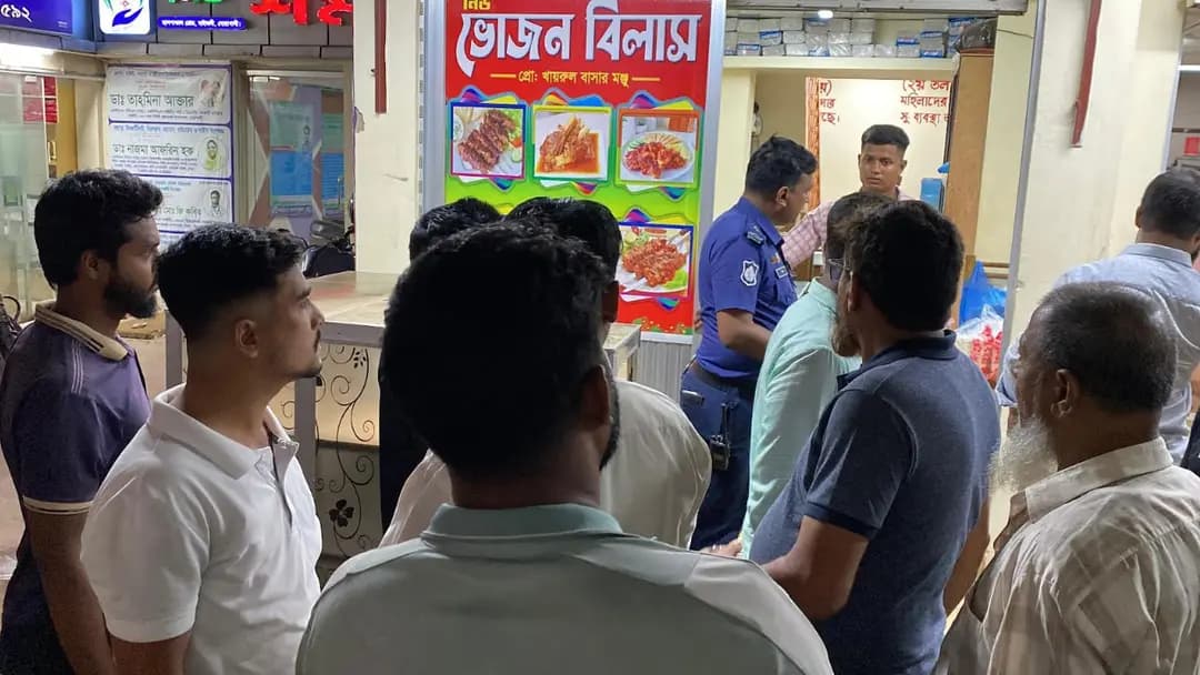অবৈধ সিএনজি গ্যাসে রান্না, নোয়াখালীতে রেস্তোরাঁ সিলগালা