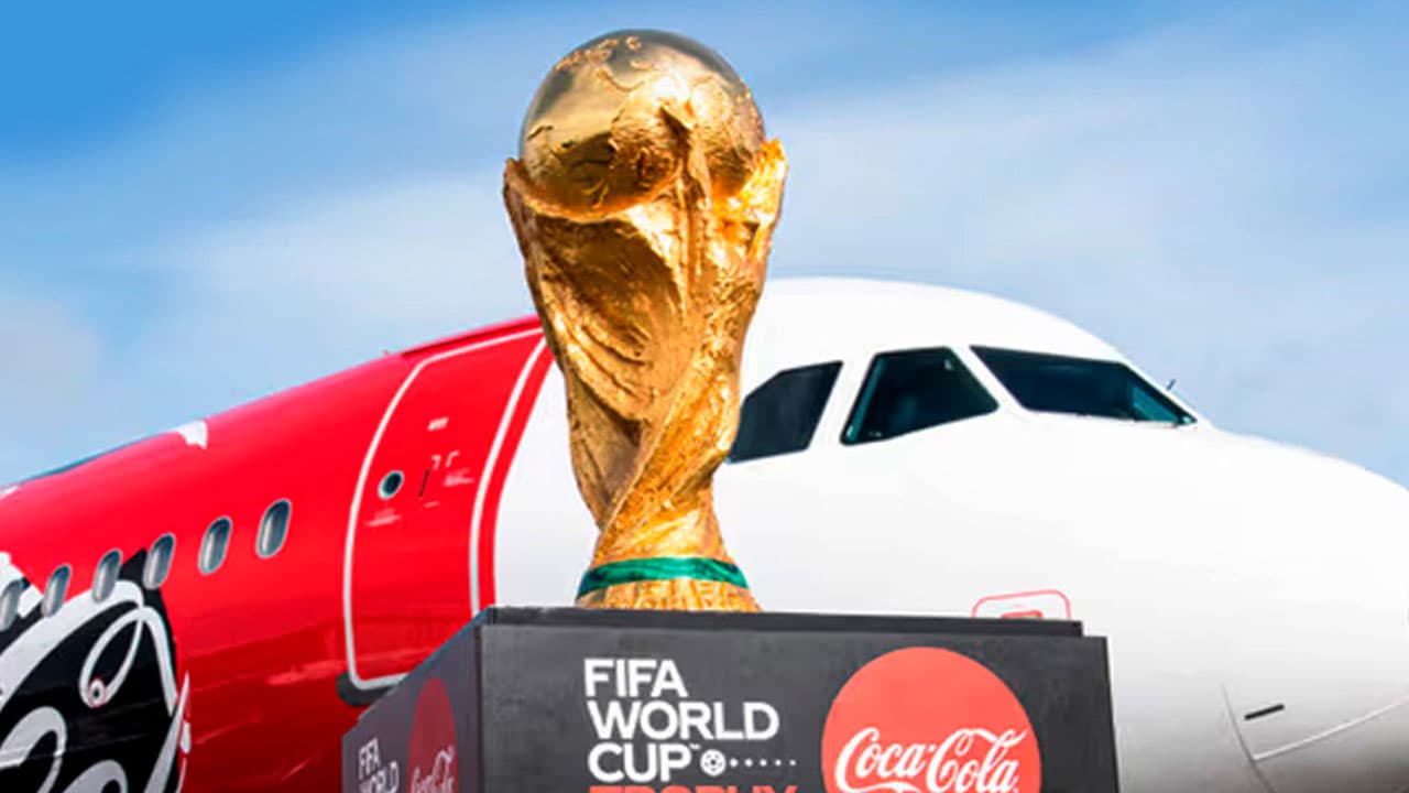 বাংলাদেশে ফিফা বিশ্বকাপের আসল ট্রফি- দেখতে যা করতে হবে, যা করা যাবে না