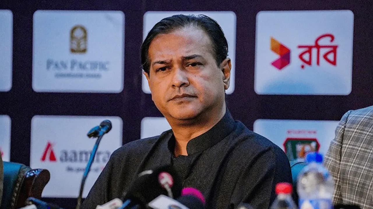 ভারতে কেন দল পাঠানো হয়নি, ব্যাখ্যা দিলেন আসিফ আকবর