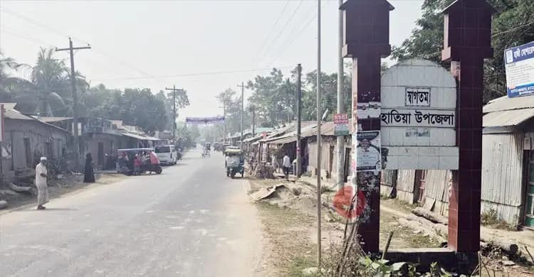 নোয়াখালী-৬ মার্কার প্রচারে সরগরম প্রার্থীরা, গণভোট বোঝেন না দ্বীপের ৯০ ভাগ মানুষ