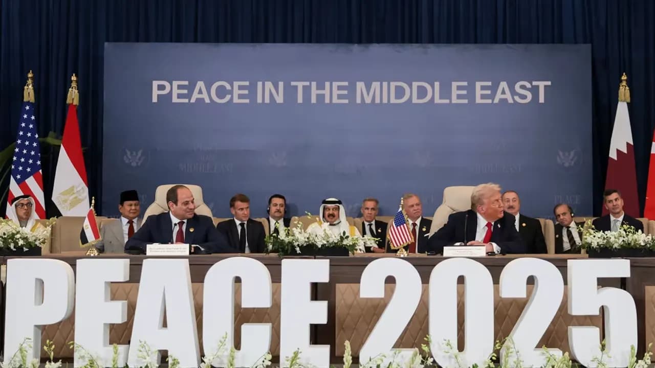 অবশেষে বিশ্বের শীর্ষ নেতাদের উপস্থিতিতে গাজা শান্তিচুক্তি সই