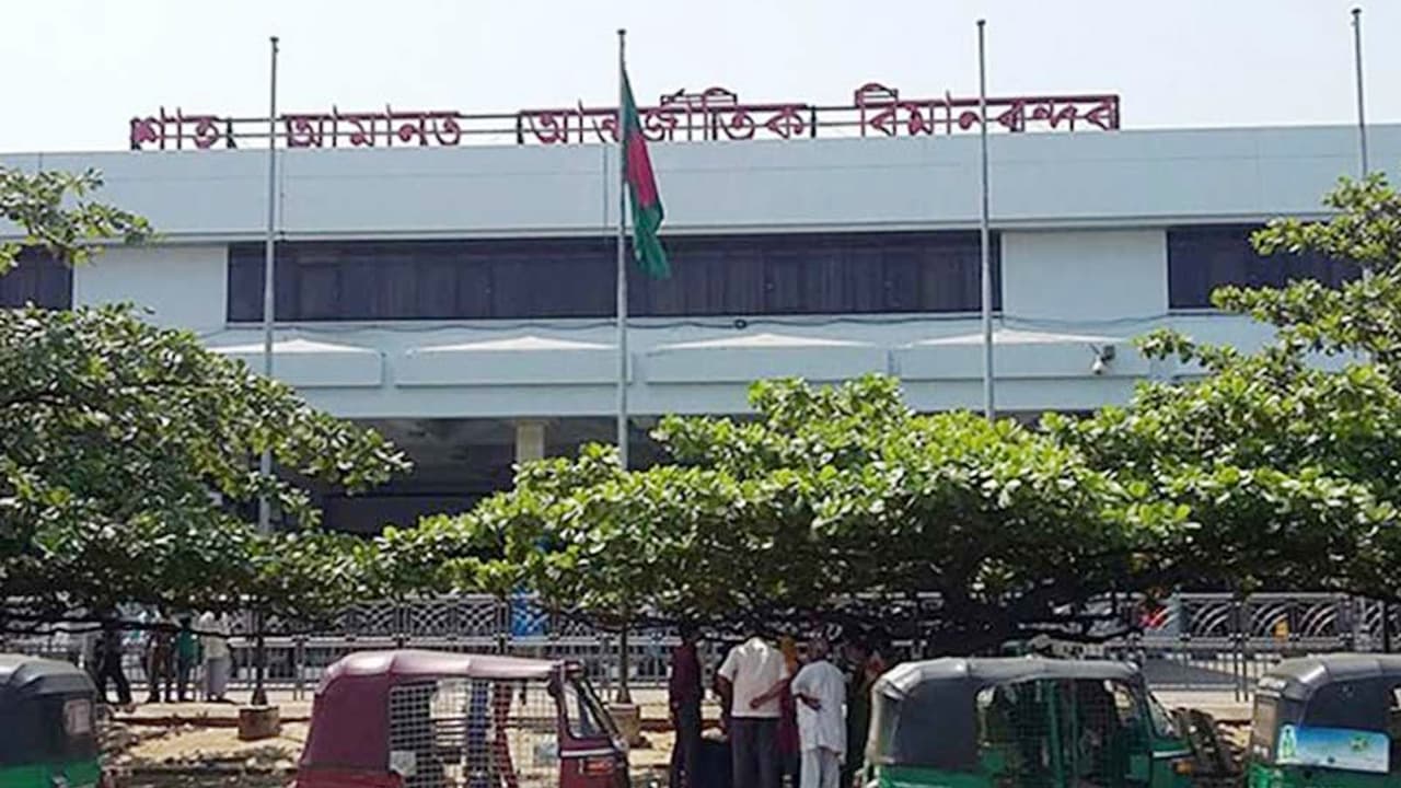 চট্টগ্রাম শাহ আমানত আন্তর্জাতিক বিমানবন্দরে ৪টি ফ্লাইট জরুরি অবতরণ