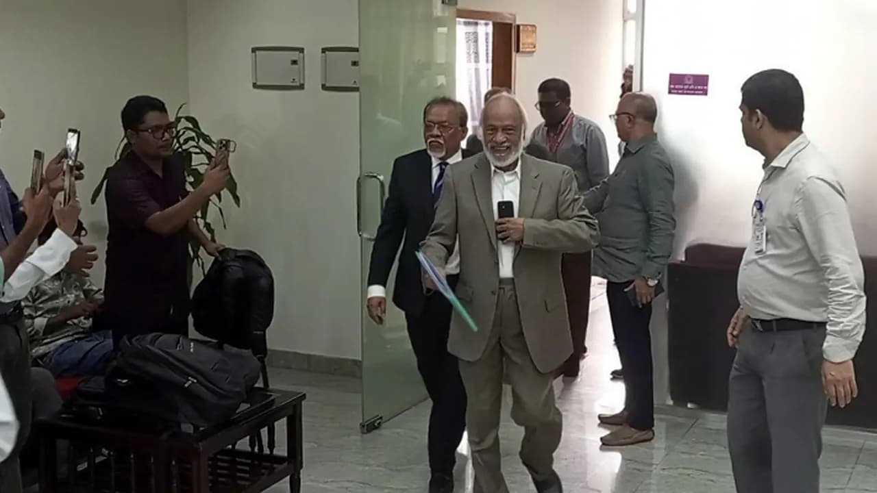 সিইসির সঙ্গে বৈঠকে বিএনপির প্রতিনিধিদল