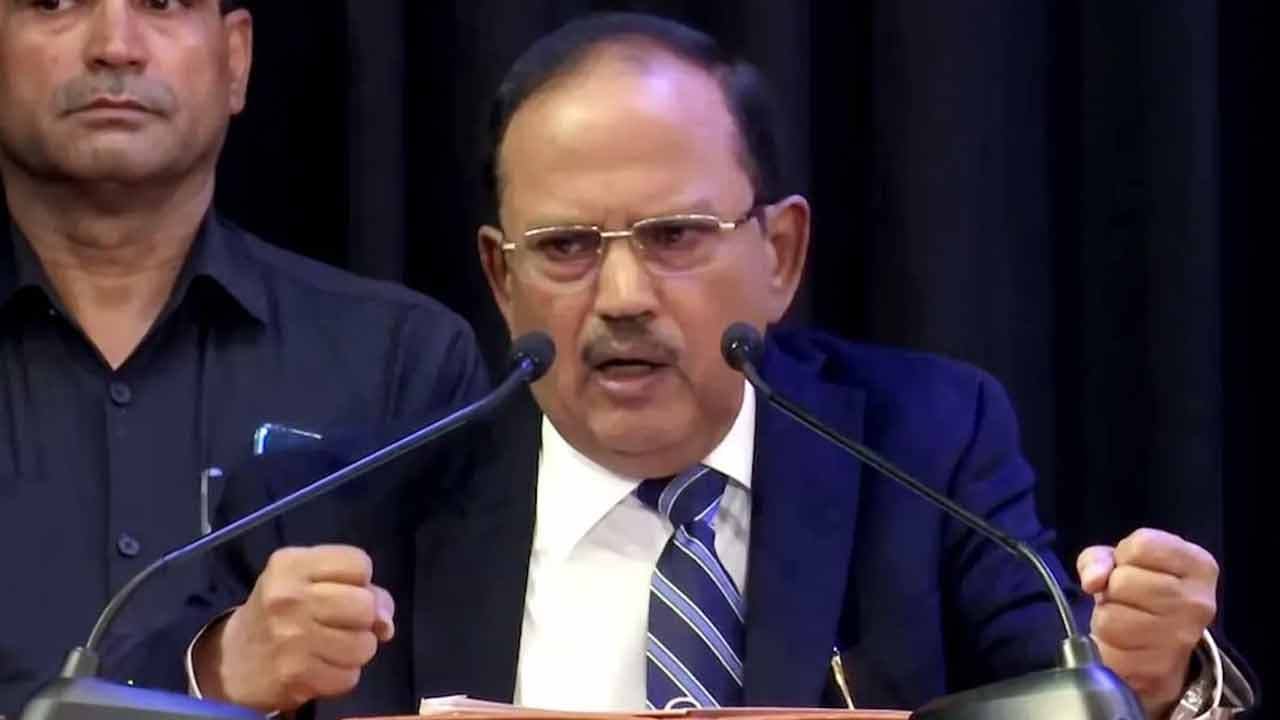 দুর্বল শাসন ব্যবস্থাই বাংলাদেশে সরকার পরিবর্তনের কারণ: অজিত দোভাল