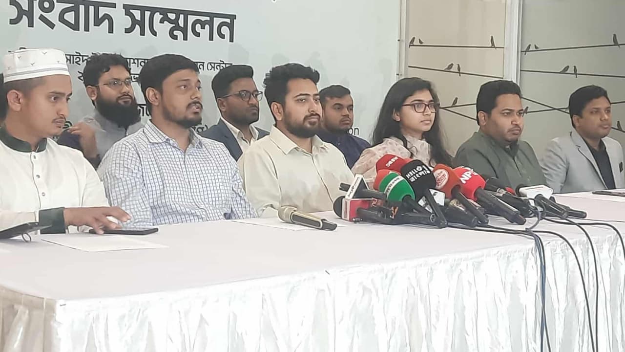 নির্বাচনের জন্য লেভেল প্লেয়িং ফিল্ড দেখতে পাচ্ছি না : নাহিদ ইসলাম