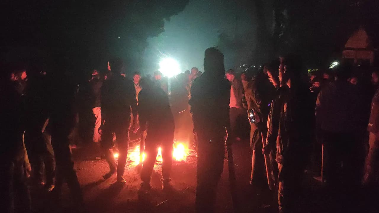 উত্তপ্ত যবিপ্রবি, স্থানীয়দের সঙ্গে শিক্ষার্থীদের সংঘর্ষ