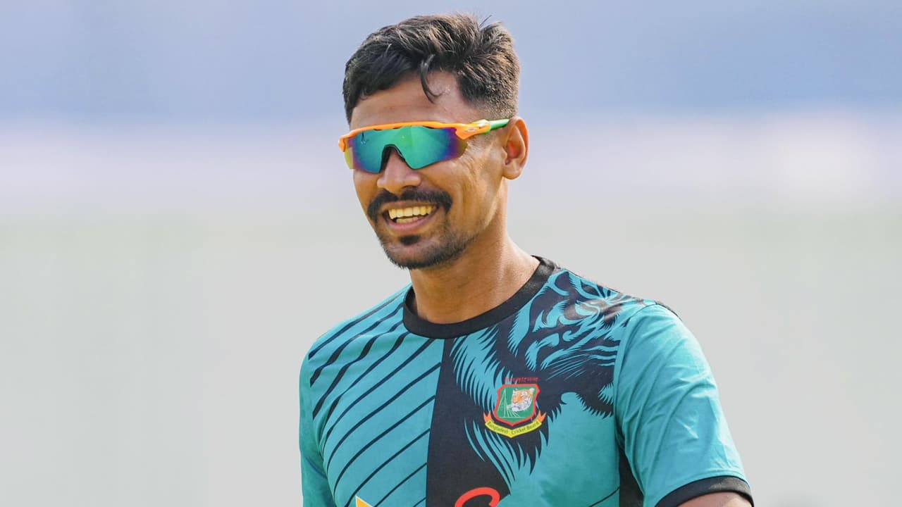 মুস্তাফিজকে আইপিএলে কিনতে পারে যে ফ্র্যাঞ্চাইজি