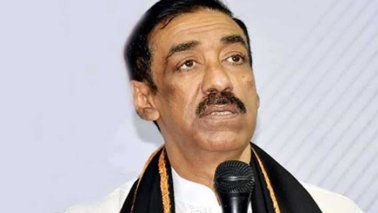 মানবতাবিরোধী অপরাধ শামীম ওসমানসহ ১২ জনের বিরুদ্ধ গ্রেপ্তারি পরোয়ানা