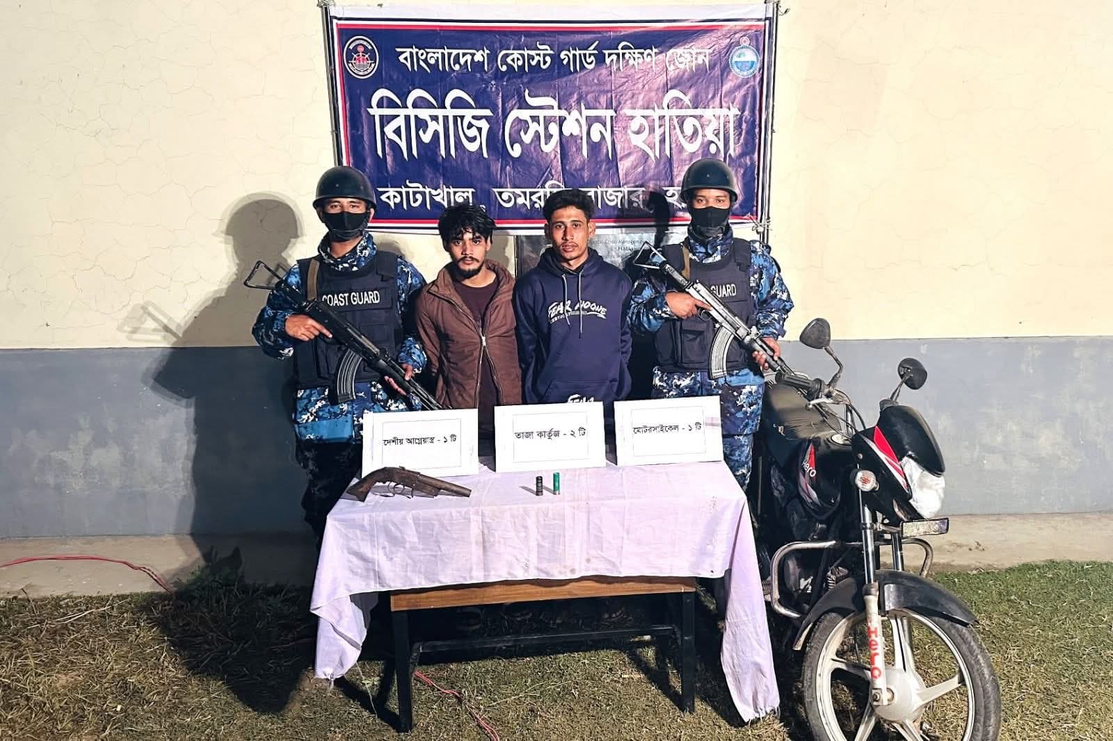 অপারেশন ডেভিল হান্ট-২: নোয়াখালীতে আগ্নেয়াস্ত্র ও গুলিসহ গ্রেপ্তার ২