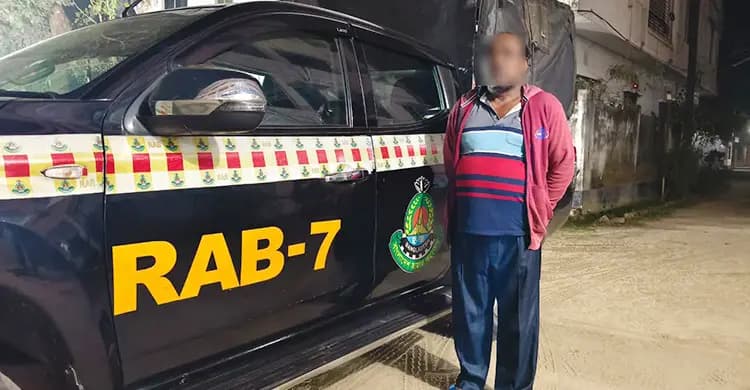 বড় ভাইকে কুপিয়ে হত্যা, ছোট ভাই গ্রেফতার