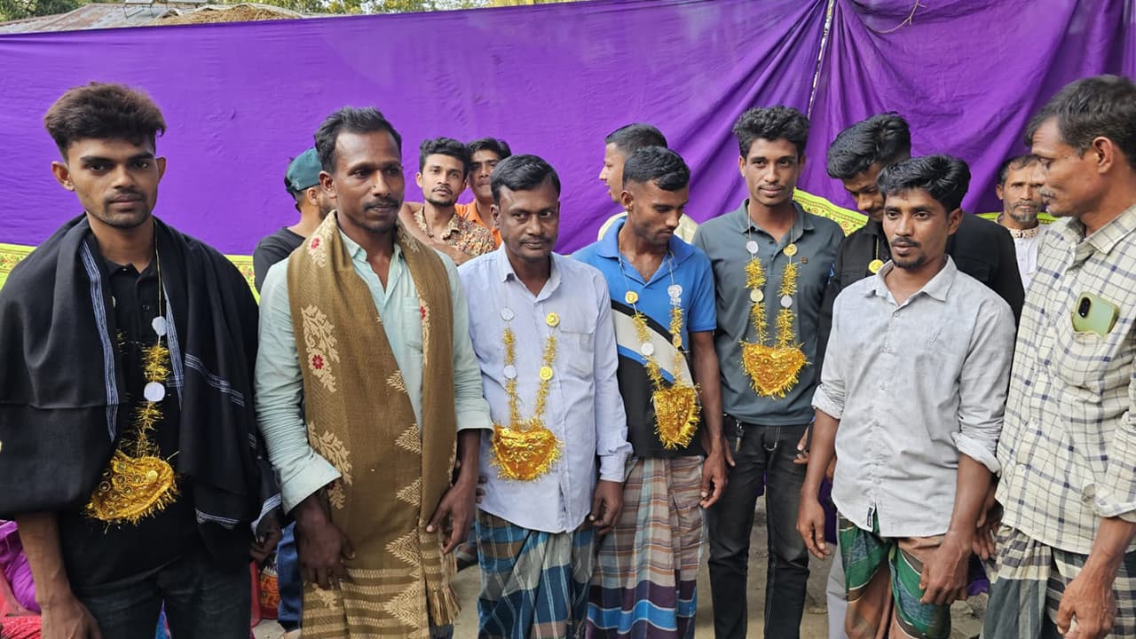 নোয়াখালীতে এনসিপির ৭ নেতাকর্মীর বিএনপিতে যোগদান