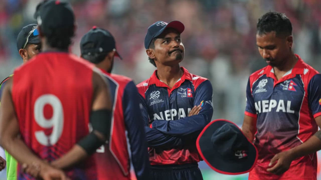 সামাজিক মাধ্যমে থেকে খেলোয়াড়দের দূরে থাকার পরামর্শ