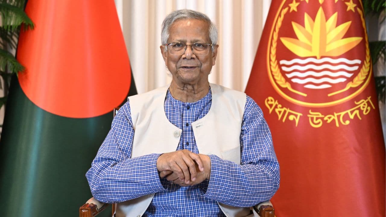 জাতির উদ্দেশে প্রধান উপদেষ্টা আপনার মূল্যবান ভোট দিয়ে নতুন বাংলাদেশ গড়ার দরজা খুলে দিন