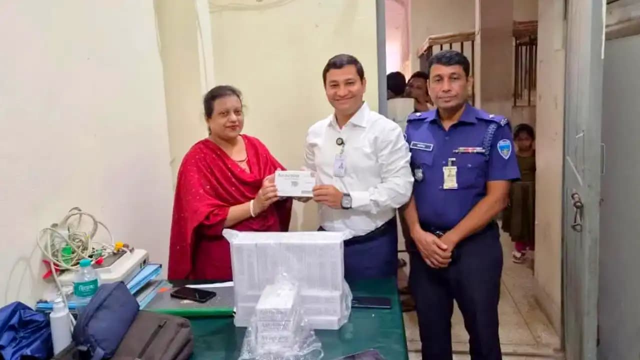 হাতিয়ায় বিনামূল্যে চিকিৎসাসেবা পাবেন সাপে কাটা রোগীরা