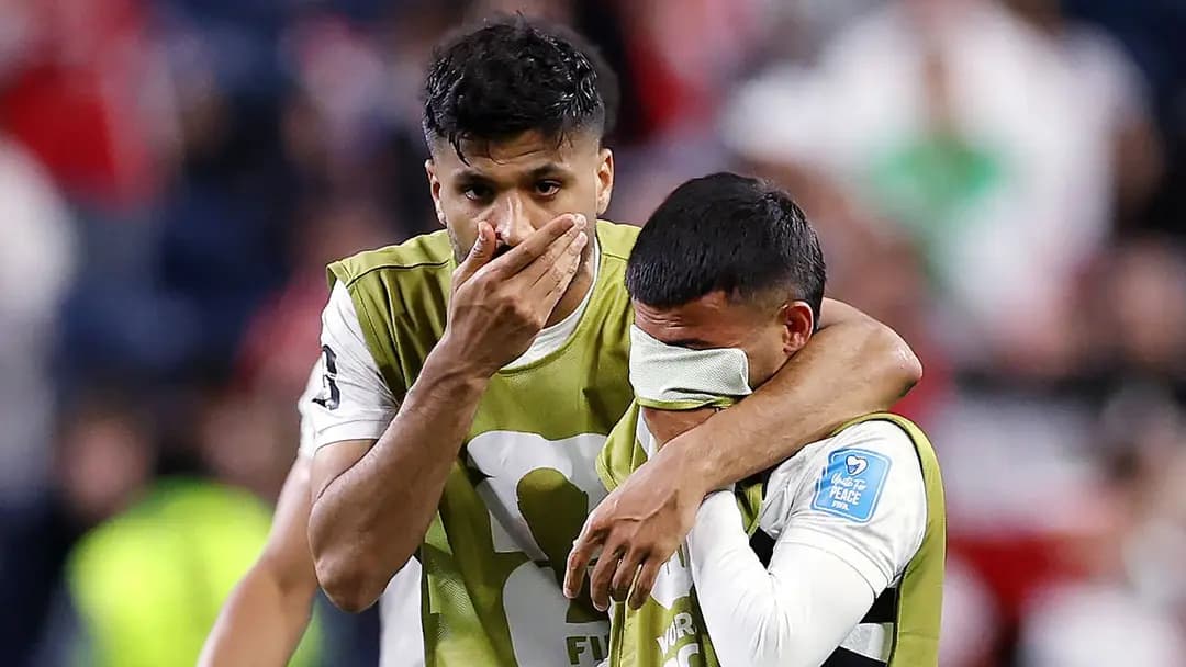 ভাগ্যের কাছে আটকে গেল ইরান, নক আউটে খেলার সমীকরণ কী?