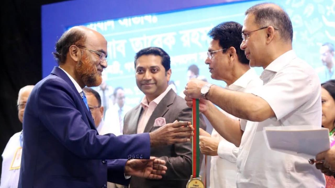 দেশের ১০০ গুণী শিক্ষকের তালিকায় নোবিপ্রবির অধ্যাপক ড. বেলাল হোসাইন